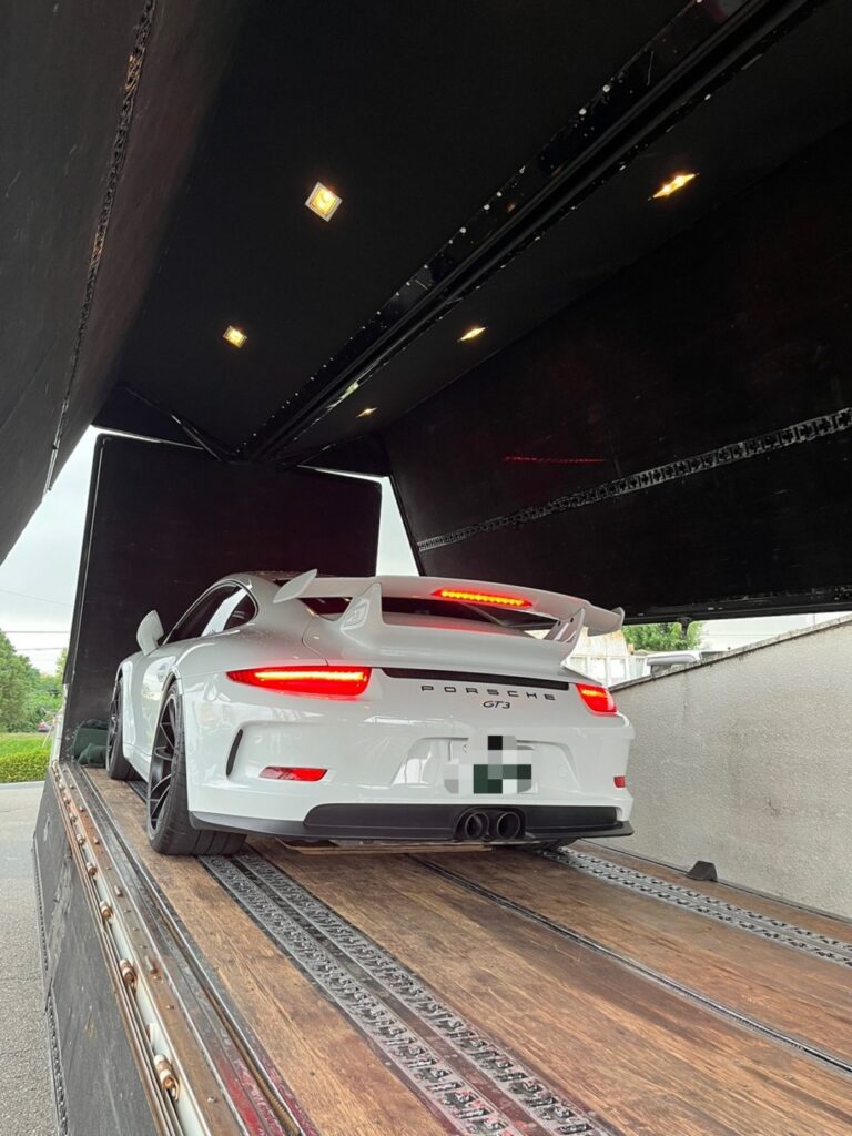 今月2台目の991GT3旅立ち